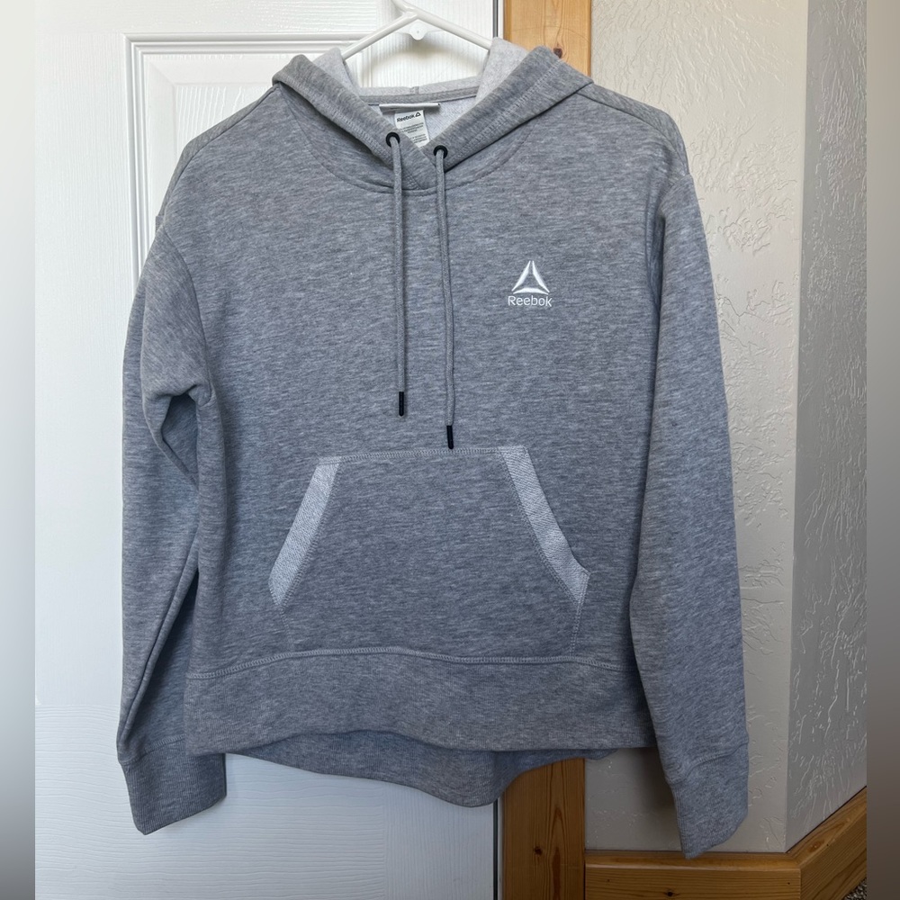 Women’s Reebok sweatshirt hoodie